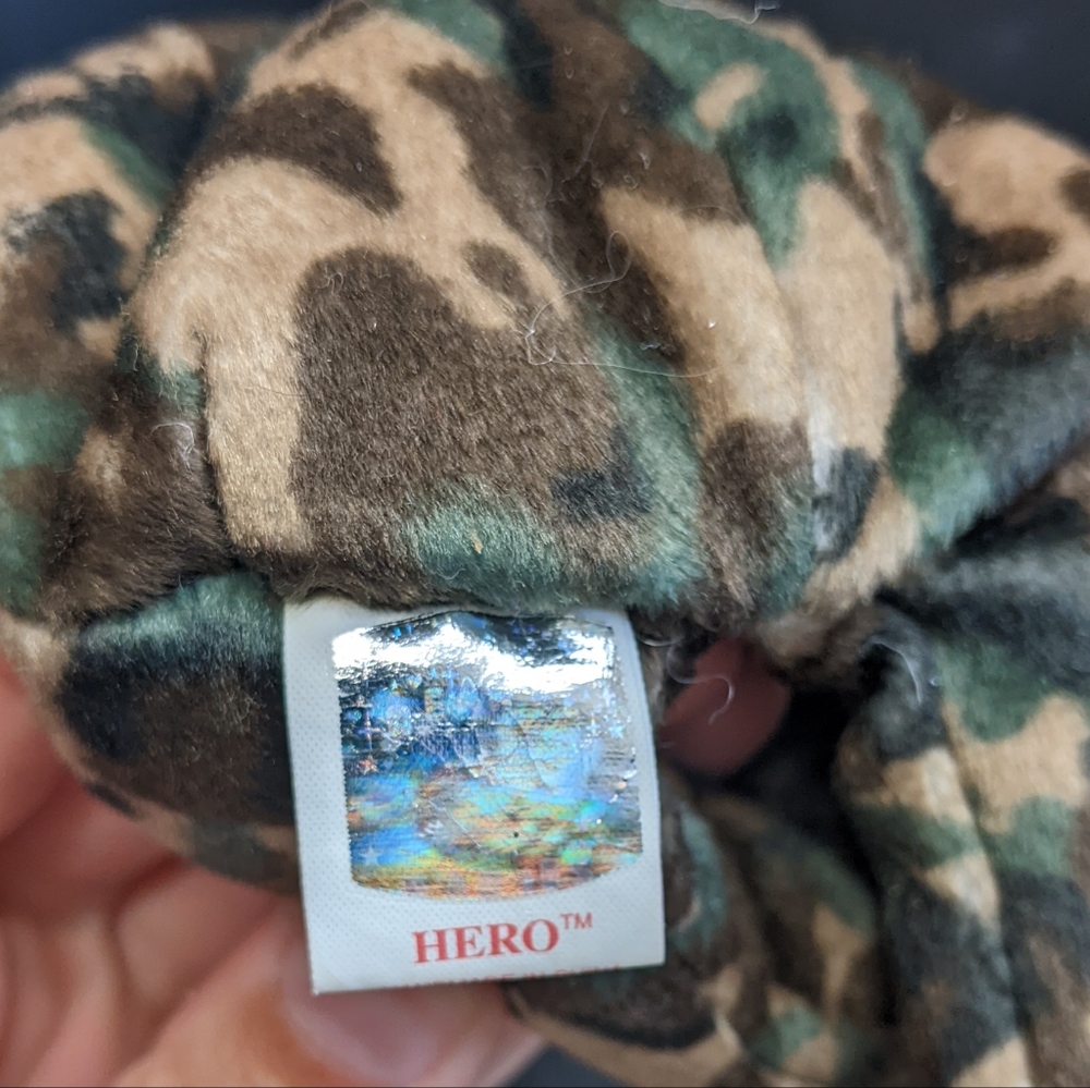 Beanie Baby Hero 2003 | 10th Anniversary TY - Picture 11 of 11